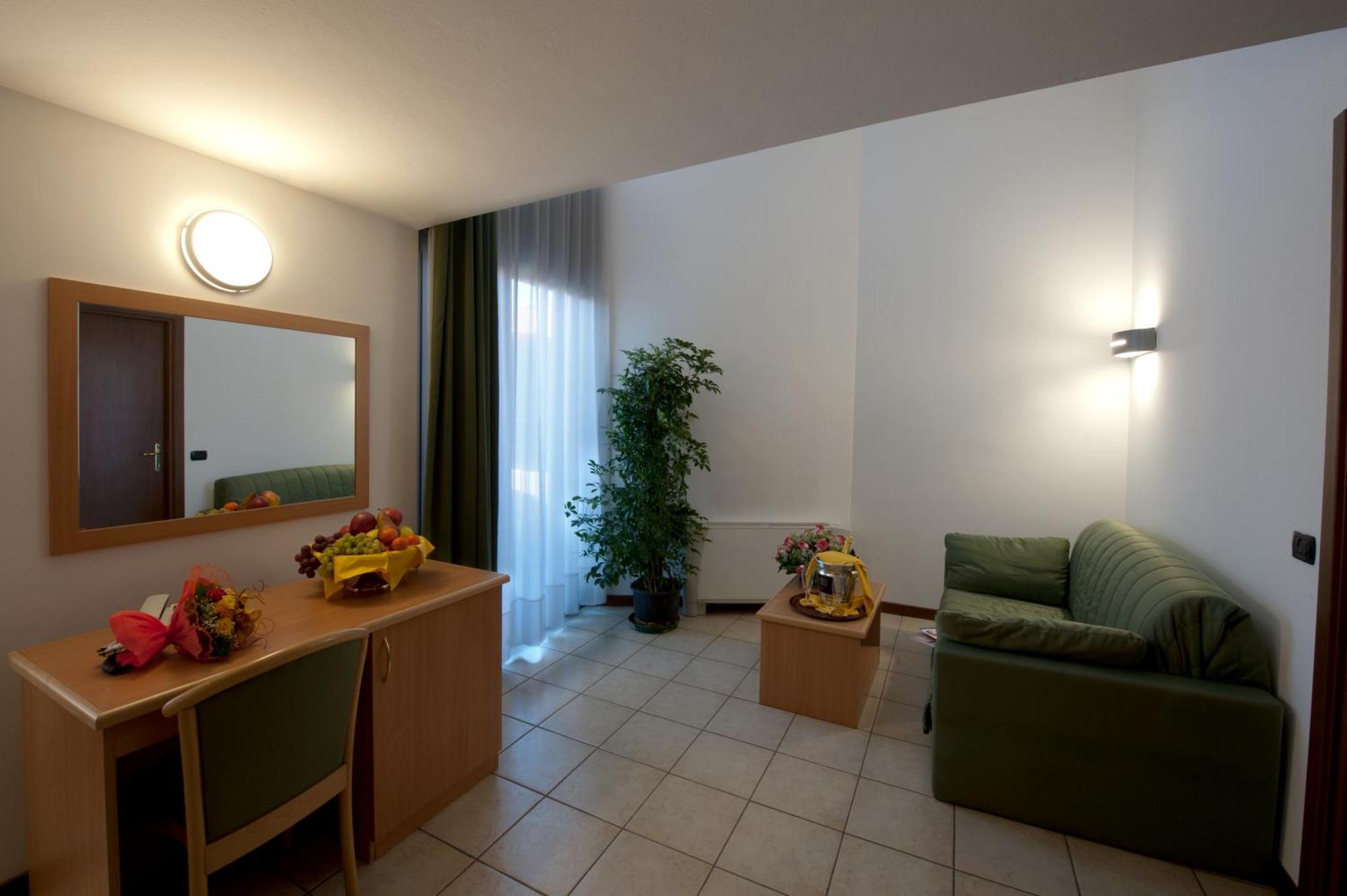 Hotel Roma Cassano Magnago المظهر الخارجي الصورة